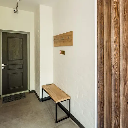 Park Apartment *