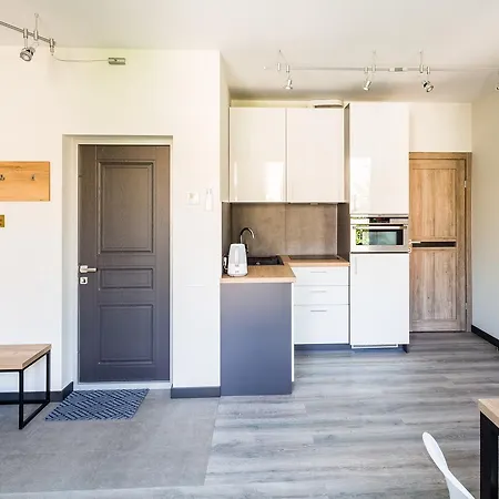 Park Apartment *